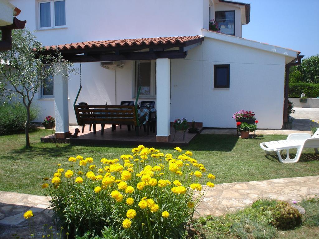 Nella Apartments Šišan الغرفة الصورة